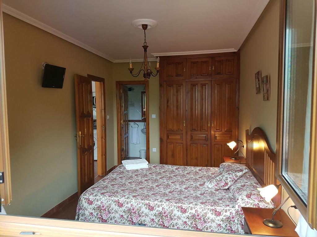 Apartamentos El Ardinal Arenas De Cabrales Exterior foto